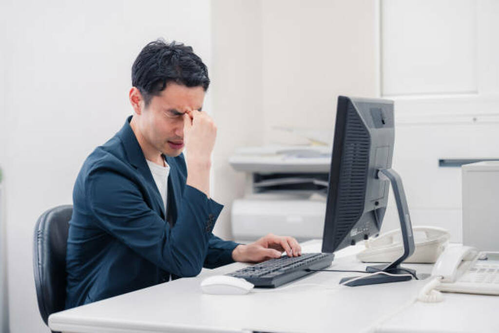 Why do you Frequently Experience Headaches while in an Air-Conditioned Office? - Empat Pillar Medika
