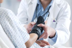 Minor Fractures and Sprains on a Boat - Empat Pillar Medika